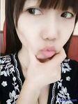 双马尾辫清纯萝莉半脱下内裤被炮友随意操，无毛粉穴第一视角拍摄，进进出出啊啊直叫，操的非常享受捂着脸