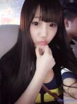 双马尾辫清纯萝莉半脱下内裤被炮友随意操，无毛粉穴第一视角拍摄，进进出出啊啊直叫，操的非常享受捂着脸