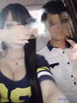 双马尾辫清纯萝莉半脱下内裤被炮友随意操，无毛粉穴第一视角拍摄，进进出出啊啊直叫，操的非常享受捂着脸
