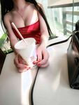 Pukulan jalan cheongsam super pendek merah bocor