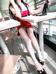 Pukulan jalan cheongsam super pendek merah bocor