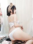 Album Foto Kebajikan Rumah Persendirian Mi Nasi—White Suspender