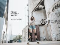 最新巔峰顏值超人氣新晉推特露出網紅女神▌峰不二子▌美穴塞入跳蛋玩滑下體都濕透了男廁幫路人小哥哥解決翹硬肉棒50P1V