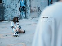 最新巔峰顏值超人氣新晉推特露出網紅女神▌峰不二子▌美穴塞入跳蛋玩滑下體都濕透了男廁幫路人小哥哥解決翹硬肉棒50P1V