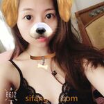 รอยแตกล่าสุด: ลูกสะใภ้จากครอบครัวที่ดีช่วยตัวเองที่บ้านโดยไม่มีผู้ชาย