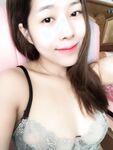 รอยแตกล่าสุด: ลูกสะใภ้จากครอบครัวที่ดีช่วยตัวเองที่บ้านโดยไม่มีผู้ชาย
