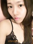 รอยแตกล่าสุด: ลูกสะใภ้จากครอบครัวที่ดีช่วยตัวเองที่บ้านโดยไม่มีผู้ชาย