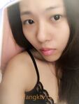 รอยแตกล่าสุด: ลูกสะใภ้จากครอบครัวที่ดีช่วยตัวเองที่บ้านโดยไม่มีผู้ชาย
