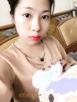 รอยแตกล่าสุด: ลูกสะใภ้จากครอบครัวที่ดีช่วยตัวเองที่บ้านโดยไม่มีผู้ชาย