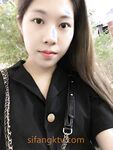 รอยแตกล่าสุด: ลูกสะใภ้จากครอบครัวที่ดีช่วยตัวเองที่บ้านโดยไม่มีผู้ชาย