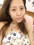 รอยแตกล่าสุด: ลูกสะใภ้จากครอบครัวที่ดีช่วยตัวเองที่บ้านโดยไม่มีผู้ชาย