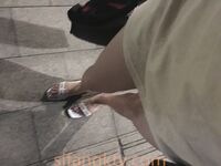 รอยแตกล่าสุด: ลูกสะใภ้จากครอบครัวที่ดีช่วยตัวเองที่บ้านโดยไม่มีผู้ชาย