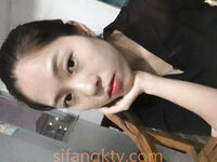 รอยแตกล่าสุด: ลูกสะใภ้จากครอบครัวที่ดีช่วยตัวเองที่บ้านโดยไม่มีผู้ชาย