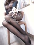 完具醬- 連體黑絲與乳夾肛塞