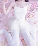 白色连衣裙