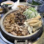 Con khốn Hàn Quốc "B5rass" được huấn luyện chăm chỉ bằng nắm đấm, nhét lồn, mở rộng hậu môn, đi bộ khỏa thân qua đêm, quan hệ tình dục bằng miệng