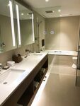 Con khốn Hàn Quốc "B5rass" được huấn luyện chăm chỉ bằng nắm đấm, nhét lồn, mở rộng hậu môn, đi bộ khỏa thân qua đêm, quan hệ tình dục bằng miệng