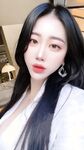 เทพธิดาแห่ง Twitter บันทึกการเปลี่ยนแปลงของเธอตั้งแต่สมัยเรียนจนถึงการตั้งครรภ์และการคลอดบุตร ในระหว่างตั้งครรภ์ เธอไปทะเลเพื่อขายนมโดยส่งด่วน เธอดื่มมันโดยตรงขณะนอนอยู่ในอ้อมแขนของเธอ