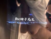 人气很高的情色唯美系摄影大咖【Bbc柚子先生】极品私拍视图之巨乳篇各种露脸波霸女神展现反差的一面
