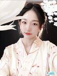 상하이의 부유한 가정의 딸이 그녀의 성생활 사진을 많이 유출했습니다. 망할.