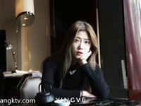 摄影大湿-佳音大神和他漂亮的高颜值模特儿们的故事，把她们一个个调教得服服帖帖地，一天换一个干