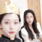 하이자오 커뮤니티의 근친상간 마스터 "어머니와 이모는 다리 모델입니다" 이모의 도움으로 마침내 어머니의 질에 삽입되었습니다.