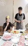 하이자오 커뮤니티의 근친상간 마스터 "어머니와 이모는 다리 모델입니다" 이모의 도움으로 마침내 어머니의 질에 삽입되었습니다.
