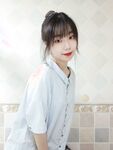 私房一月最新流出『魔手 外購』極品廁拍《藝校極品學生妹》(同學)4 大尺度挑逗 撩騷 超水靈2