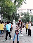 私房一月最新流出『魔手 外購』極品廁拍《藝校極品學生妹》(同學)4 大尺度挑逗 撩騷 超水靈2