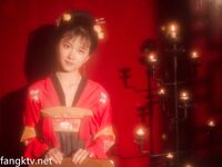 私房一月最新流出『魔手 外購』極品廁拍《藝校極品學生妹》(同學)4 大尺度挑逗 撩騷 超水靈2