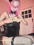 顔を見せることが最善策です！ファイルを求めるWanlang OnlyFansは塩辛いことも甘いこともできるセックス依存症の彼女ゆーく個人撮影