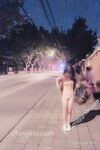 全裸出被十六個路人看光身體