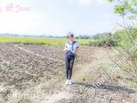ภาพขนาดใหญ่ของสี่แยกหมู่บ้านใกล้โรงเรียน