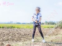 ภาพขนาดใหญ่ของสี่แยกหมู่บ้านใกล้โรงเรียน