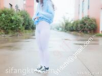 Đối diện ký túc xá nam, máy hút bụi bị lộ và bị theo dõi
