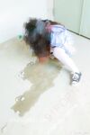 Đối diện ký túc xá nam, máy hút bụi bị lộ và bị theo dõi