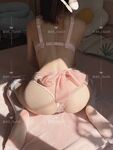 Apply-Seorang gadis dengan suasana yang hangat dan cerah