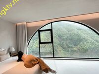 85万粉肥臀女神俏妞VIP视图
