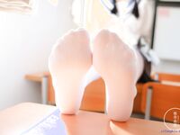 万众瞩目女神终于露了！微博SSS纯天然极品治愈系清纯美女【赤西夜夜】万元定制，露脸四点捆绑跳蛋