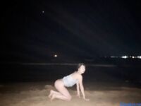 高顏模特身材氣質網紅女神【總在你背後TK】露臉淫亂私拍，女神調教成母狗給黃毛兄弟一起肏3P