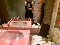 高顏模特身材氣質網紅女神【總在你背後TK】露臉淫亂私拍，女神調教成母狗給黃毛兄弟一起肏3P