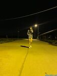 高顏模特身材氣質網紅女神【總在你背後TK】露臉淫亂私拍，女神調教成母狗給黃毛兄弟一起肏3P