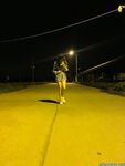高顏模特身材氣質網紅女神【總在你背後TK】露臉淫亂私拍，女神調教成母狗給黃毛兄弟一起肏3P