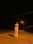 高顏模特身材氣質網紅女神【總在你背後TK】露臉淫亂私拍，女神調教成母狗給黃毛兄弟一起肏3P