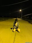 高顏模特身材氣質網紅女神【總在你背後TK】露臉淫亂私拍，女神調教成母狗給黃毛兄弟一起肏3P