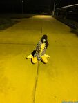 高顏模特身材氣質網紅女神【總在你背後TK】露臉淫亂私拍，女神調教成母狗給黃毛兄弟一起肏3P