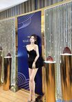 高顏模特身材氣質網紅女神【總在你背後TK】露臉淫亂私拍，女神調教成母狗給黃毛兄弟一起肏3P