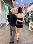 高顏模特身材氣質網紅女神【總在你背後TK】露臉淫亂私拍，女神調教成母狗給黃毛兄弟一起肏3P