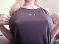 -Showing your face is the way to go! The high-faced S-class beautiful pussy peripheral green tea bitch [Bo Yi] privately filmed in the welfare group, touching herself Lily and having sex with water jets and masturbating her pussy