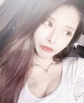 -Showing your face is the way to go! The high-faced S-class beautiful pussy peripheral green tea bitch [Bo Yi] privately filmed in the welfare group, touching herself Lily and having sex with water jets and masturbating her pussy